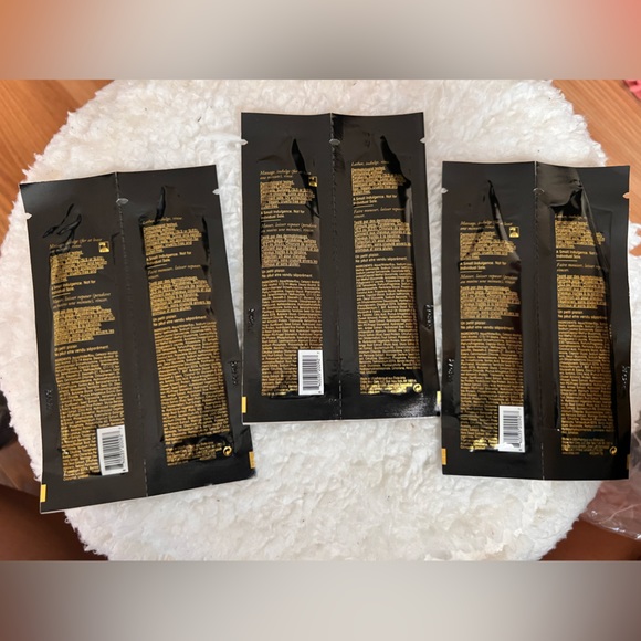 Oribe Signature Shampoo and conditioner 7ml / 0.23 fl. Oz packets of 3 sample - Picture 2 of 2